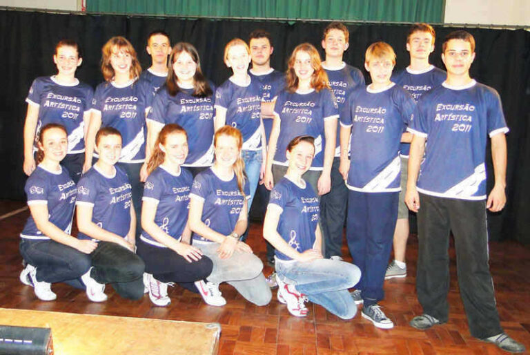 Alunos de Ivoti se apresentam em Arroio do Meio