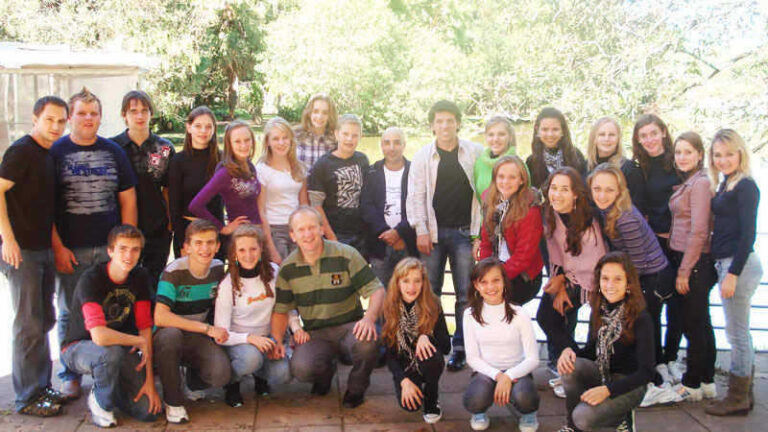 Coral Novo Brilho canta na Univates