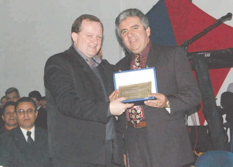 Pastor Salatiel comemora quatro anos no município