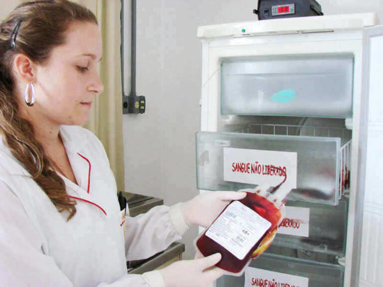 Hemovale faz campanha para doação de sangue