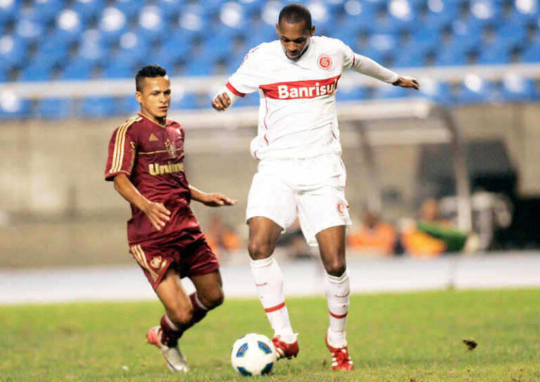 Derrota distancia Inter dos primeiros colocados