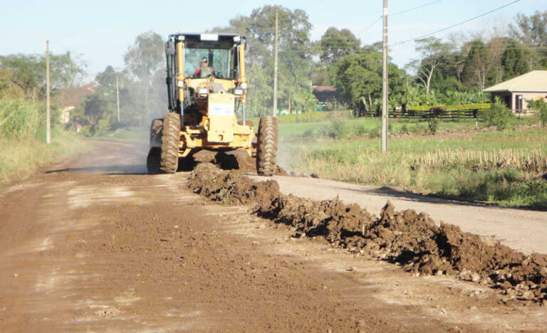 Secretarias de Obras e Agricultura intensificam recuperação das estradas e acessos