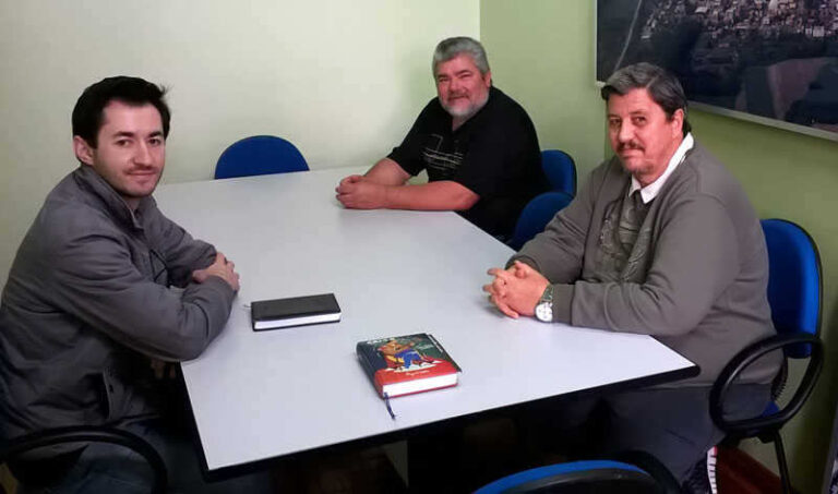 Moradores continuam na expectativa pela retomada do asfaltamento