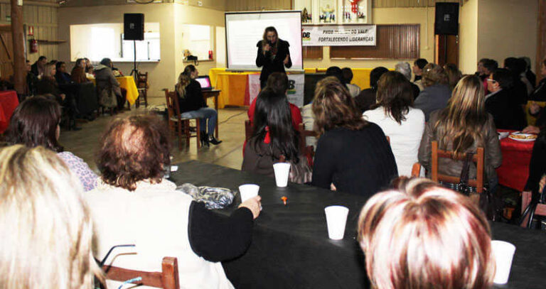 Em encontro, PMDB Mulher busca fortalecer lideranças regionais