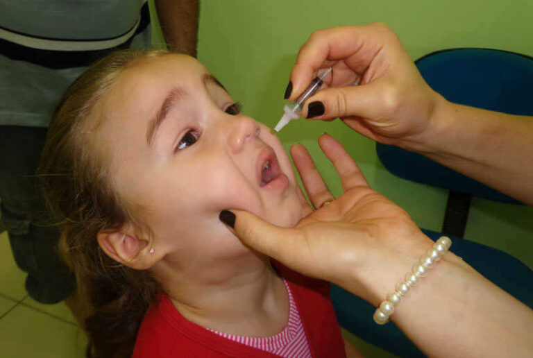 Sábado de vacinação para as crianças