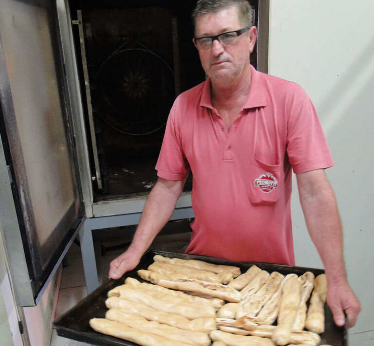 Comerciantes e prestadores de serviços reclamam de descaso