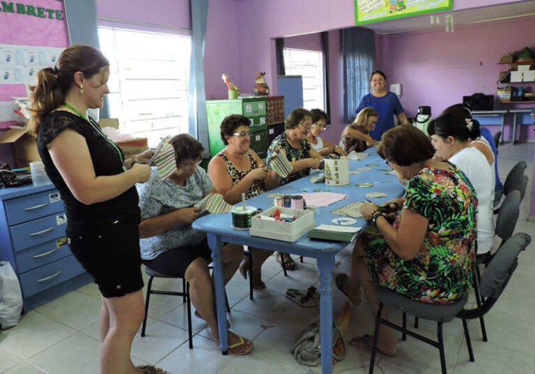 Grupos de mulheres retomam atividades