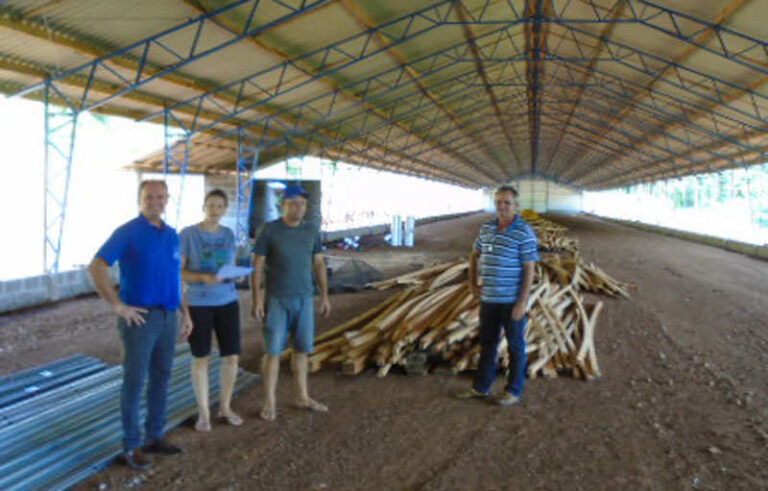 Produtores recebem incentivo do município