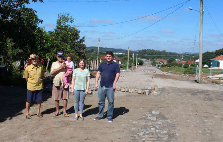 Iniciativa de moradores agiliza execução de pavimentações