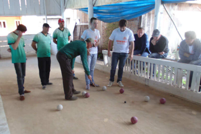 Campeonato de Bocha de Travesseiro realiza 2ª rodada