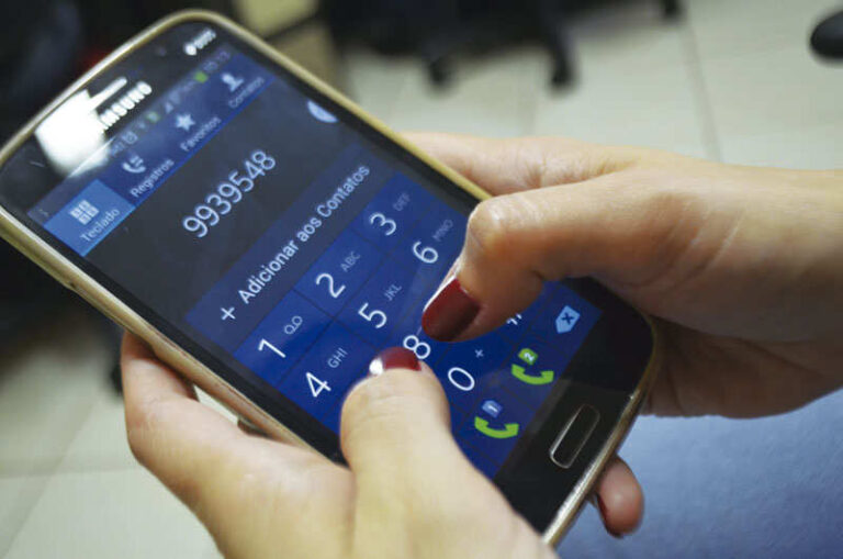 Números de telefone celular ganham mais um dígito a partir deste domingo