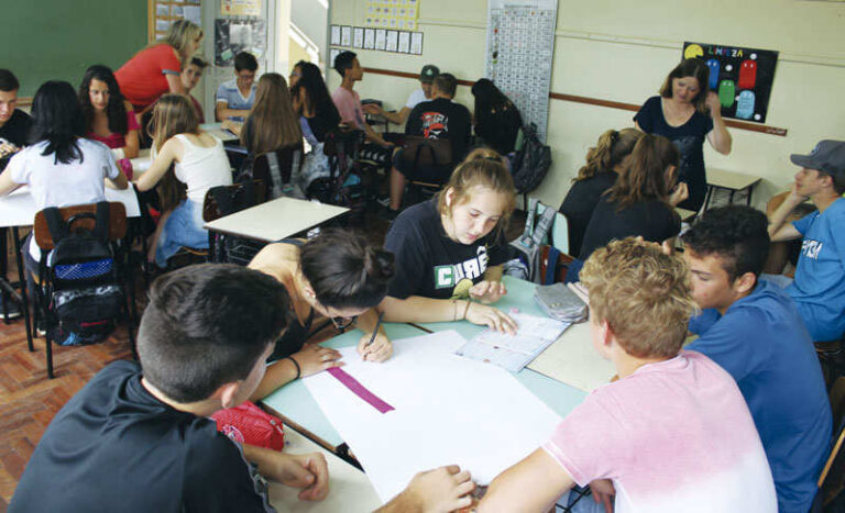 Saúde e educação unidas na orientação de adolescentes