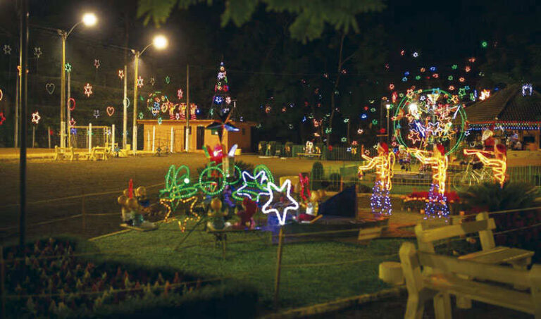 Colinas reforça decoração na Praça dos Pássaros
