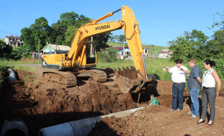 Obra de macrodrenagem atende demanda de moradores de Bela Vista