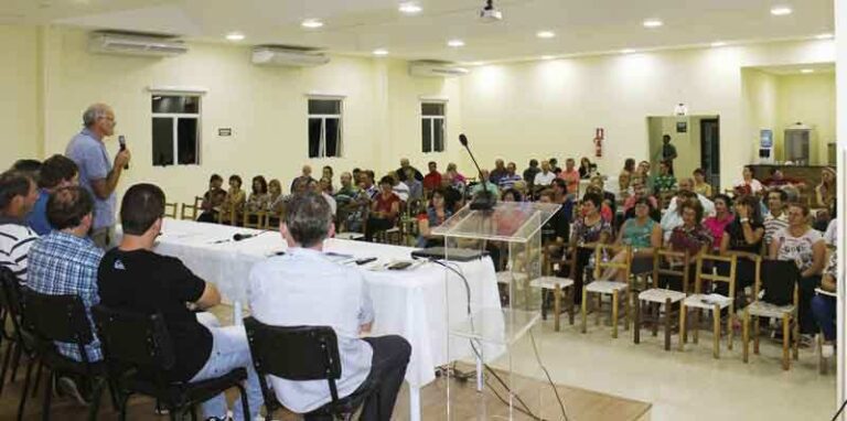 Políticos, sindicalistas e trabalhadores se unem contra a PEC da Reforma da Previdência