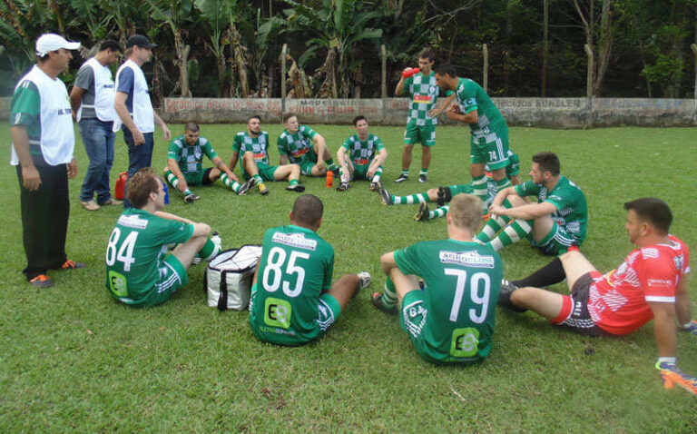 Lafa inicia jogos semifinais