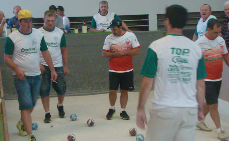 Bocha Força Livre inicia semifinais