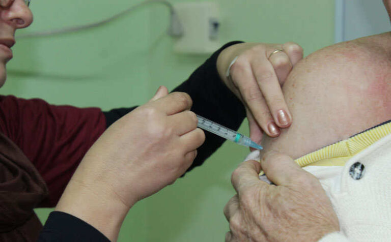 Posto de Saúde Central abre sábado para vacinação