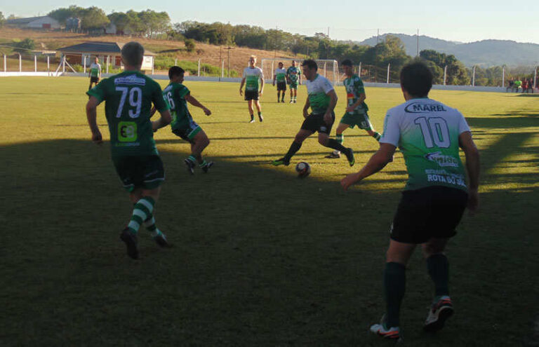 Campeonato da Lafa com semifinal em Picada Arroio do Meio