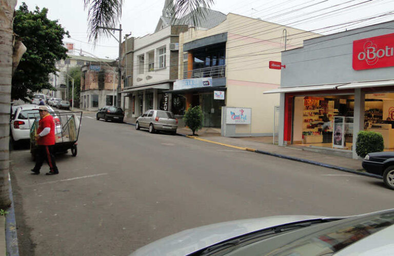 Estacionamento rotativo está nas mãos dos vereadores