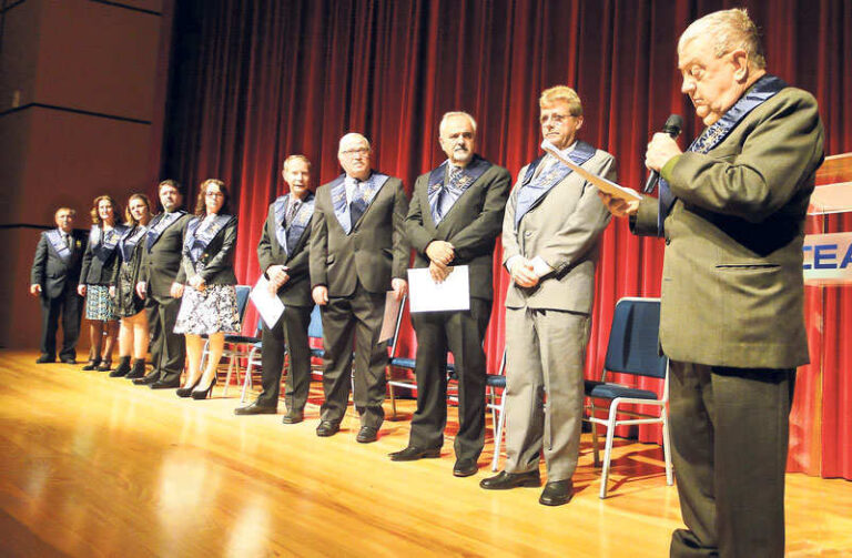 Em evento memorável, dez escritores tornam-se imortais