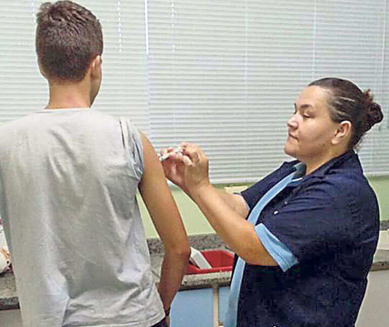 Posto Central abre no sábado para a vacinação de adolescentes e jovens