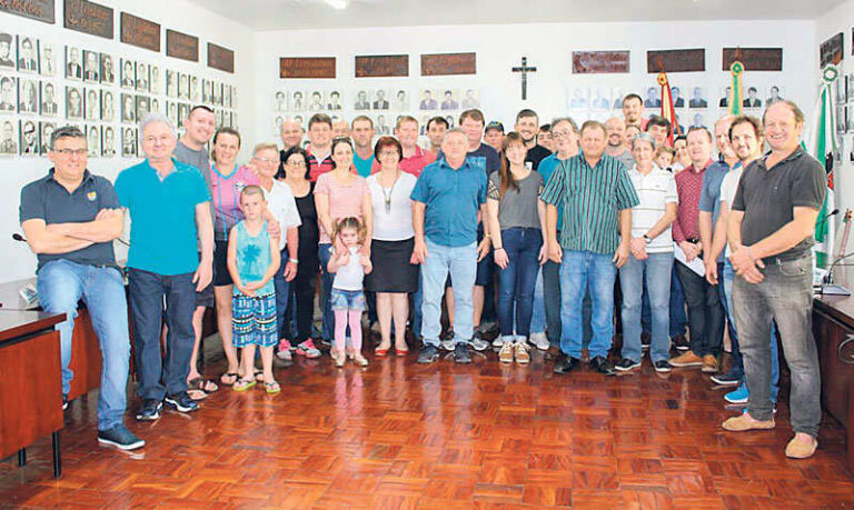 Paulo Volk é eleito presidente do PMDB