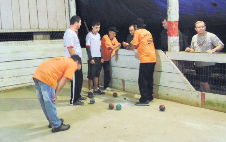 Campeonato de Bocha Noturno encerra jogos da primeira fase