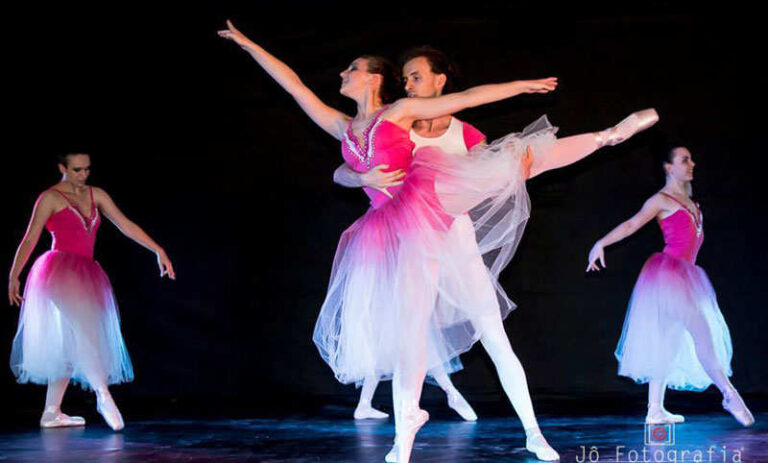 Período de férias com muita dança e diversão