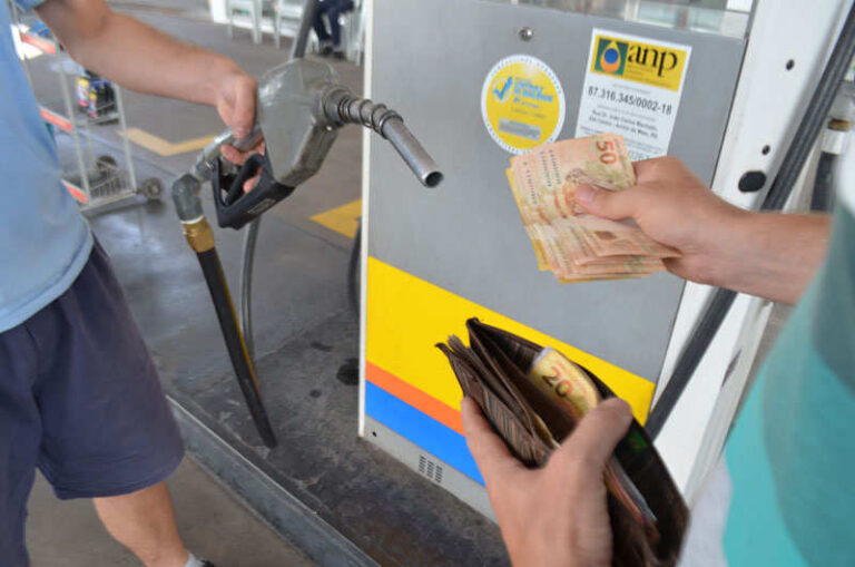 Combustível mais caro muda o comportamento dos consumidores