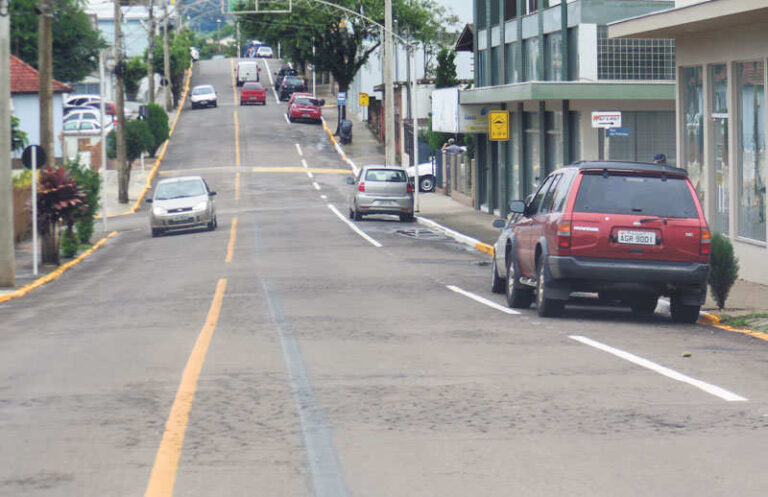 Comerciantes da rua Bela Vista fazem abaixo-assinado pedindo alterações