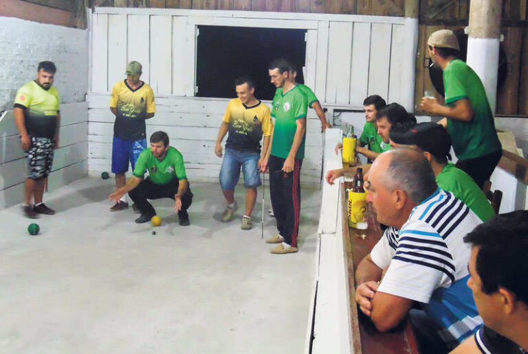Bocha Noturno joga nesta quinta