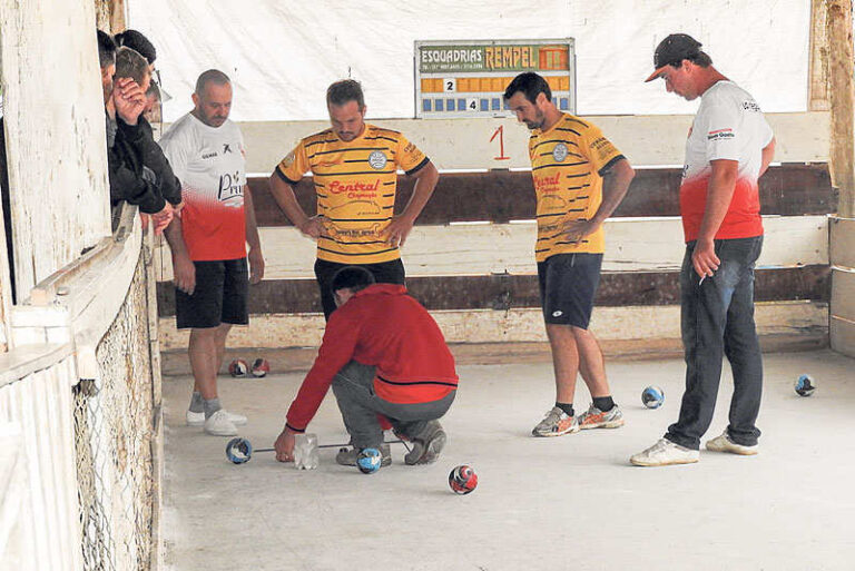 Jogos da Bocha Força Livre do campeonato de Arroio do Meio