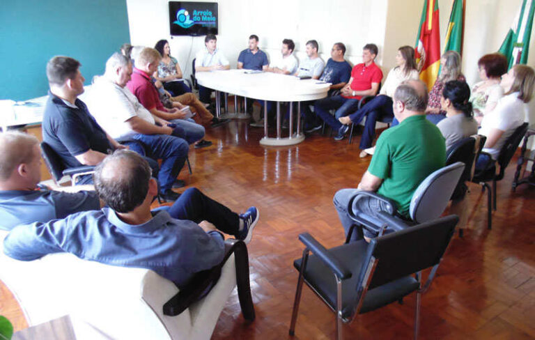Responsabilidades da lei Calçada para Todos são rediscutidas com o Poder Executivo