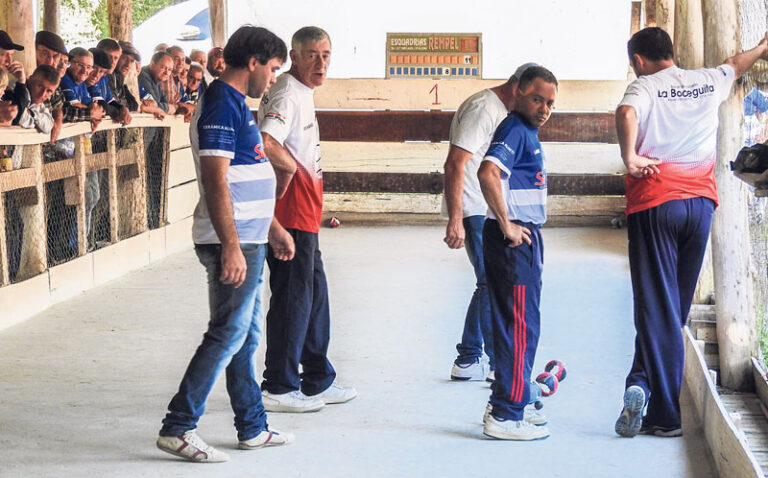 Esperança-RB e São José iniciam decisão da Bocha Força Livre