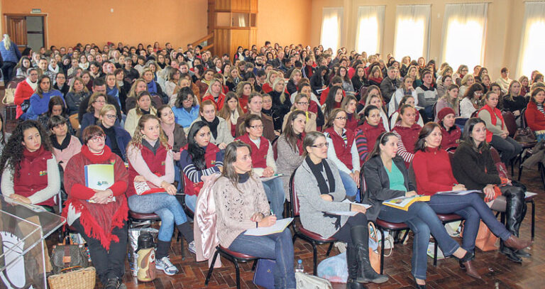 Segunda-feira de capacitação para as educadoras da Educação Infantil