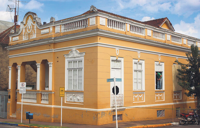 Administração revitaliza casa centenária que abriga Museu Municipal