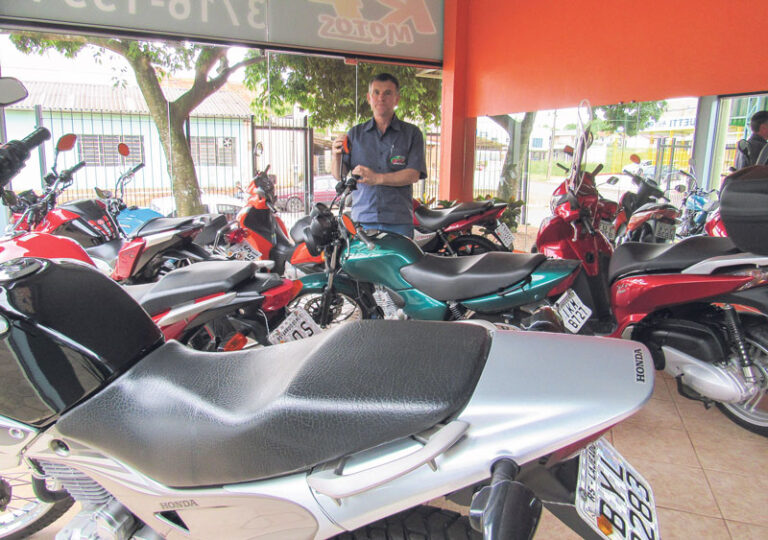 Alta no preço do combustível aquece a venda de motocicletas