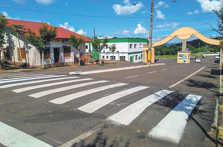 Av. Brasil recebe quebra-molas