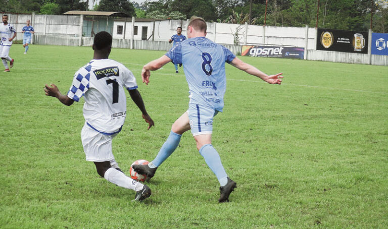 Lajeadense joga em Santa Cruz do Sul
