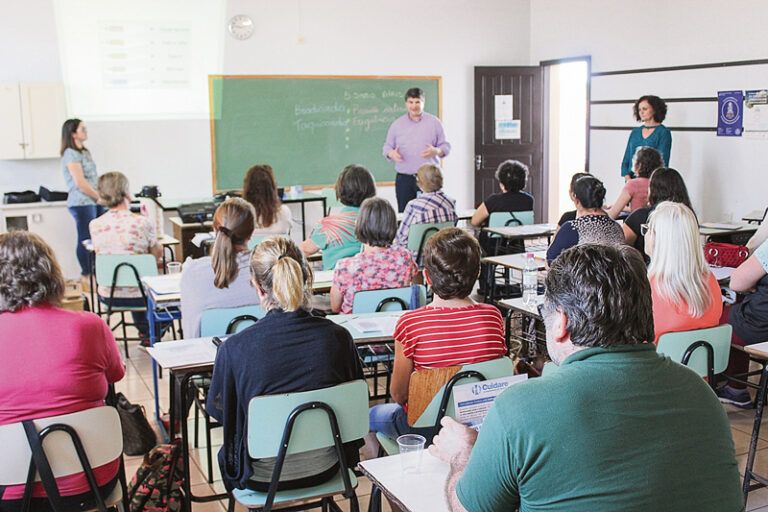 Curso gratuito de qualificação prepara Cuidadores de Idosos