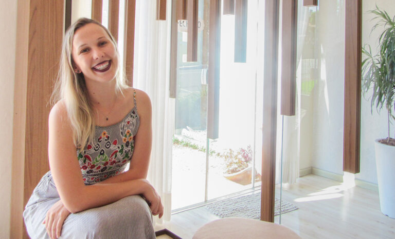 Júlia Gasparotto: Retratos com amor