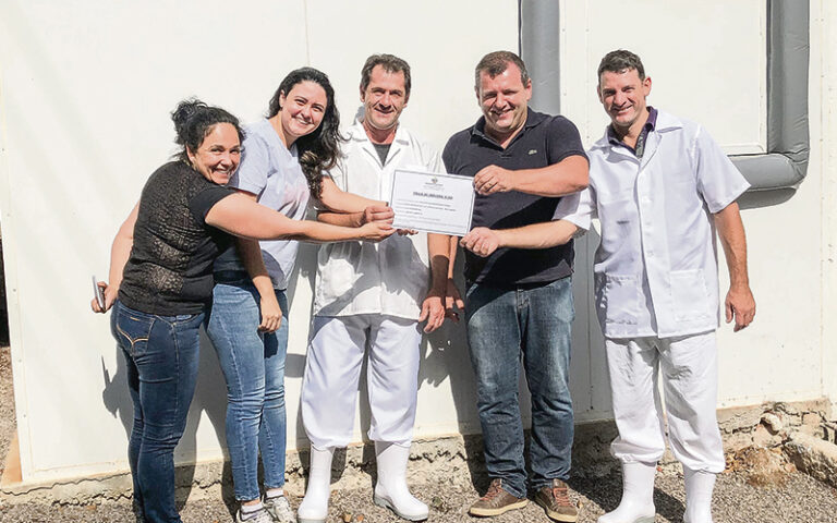 Prefeito Aloisio participa da inauguração da Embutidos Henicka