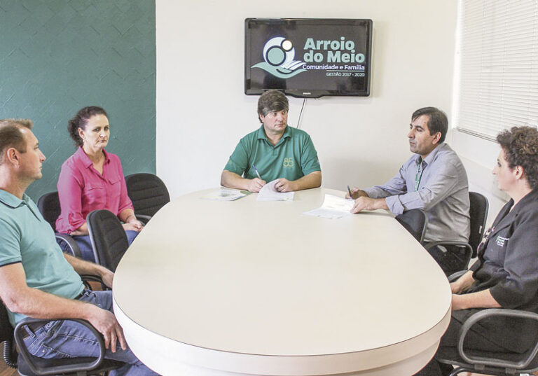 Município assina convênio para contratação de UTI com Hospital Estrela