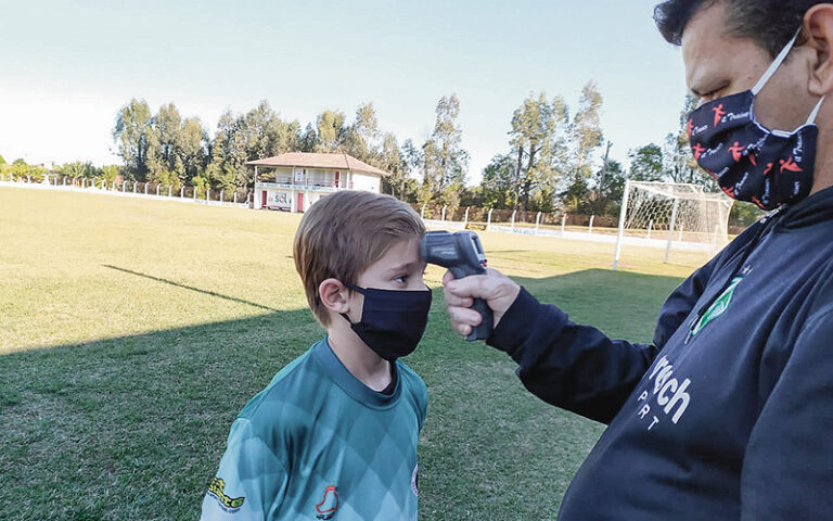 Retorno gradual do futebol