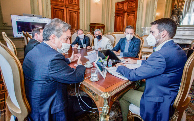 Projeto turístico do Cristo Protetor é apresentado ao governador
