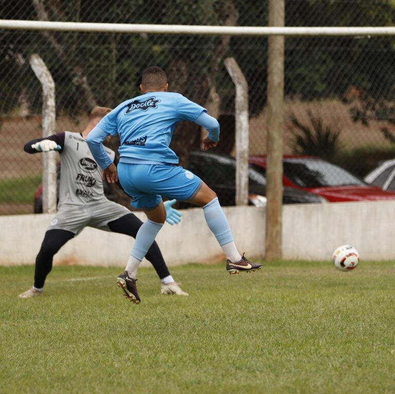 Lajeadense encara o Inter de Santa Maria