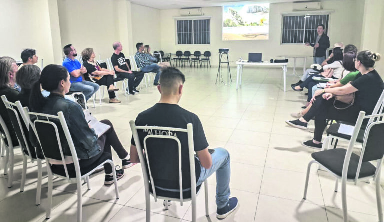 Números do Turismo Ecológico e possibilidades são apresentadas em reunião