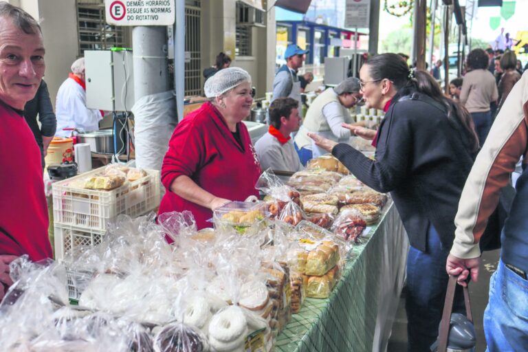 Feirantes comercializam mais de R$ 150 mil durante 5ª Feira Gastronômica
