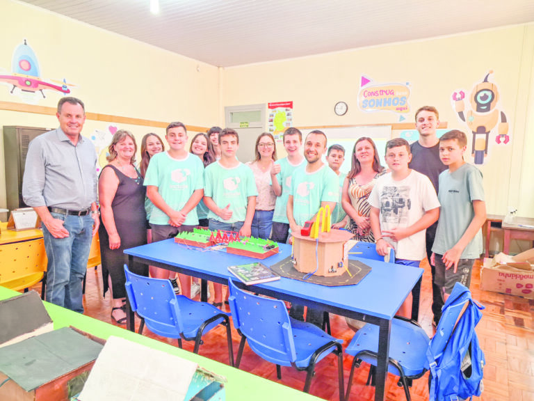 Curso de Robótica encerra atividades do ano com apresentação de trabalhos